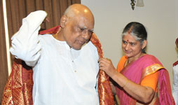 Dr. Dharini Krishnan with  Dr.Rosiah, Governor of Tamilnadu
